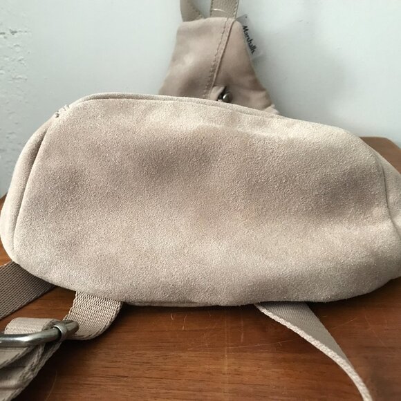 NEW The Sak Geo Sling Beige Sand Suede Adjustable Convertible Backpack Purse - Picture 7 of 9